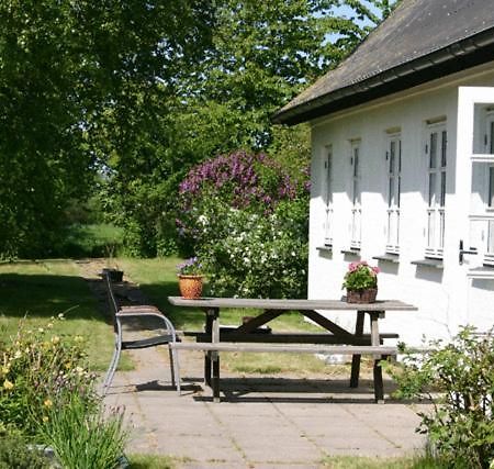 Holmehuset Bed & Breakfast คาลุนด์บอร์ก ภายนอก รูปภาพ